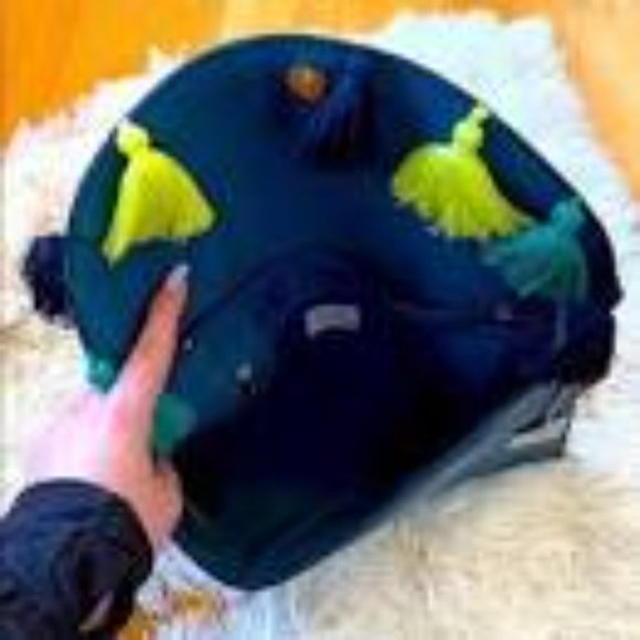 A New Day Blue๐๐Green Tassel Leather Clutch Crossbody Bag - Picture 8 of 12